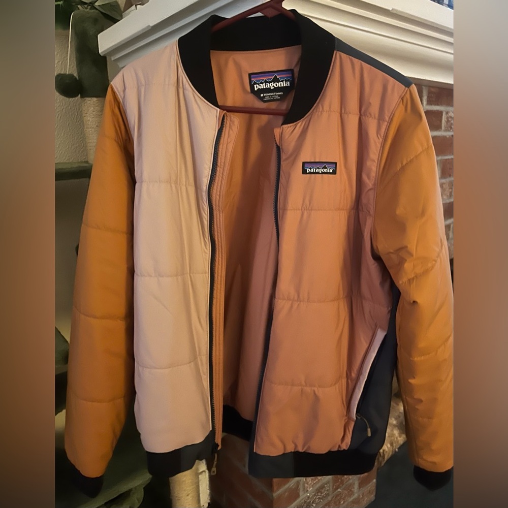 Like new, Patagonia bomber jacket